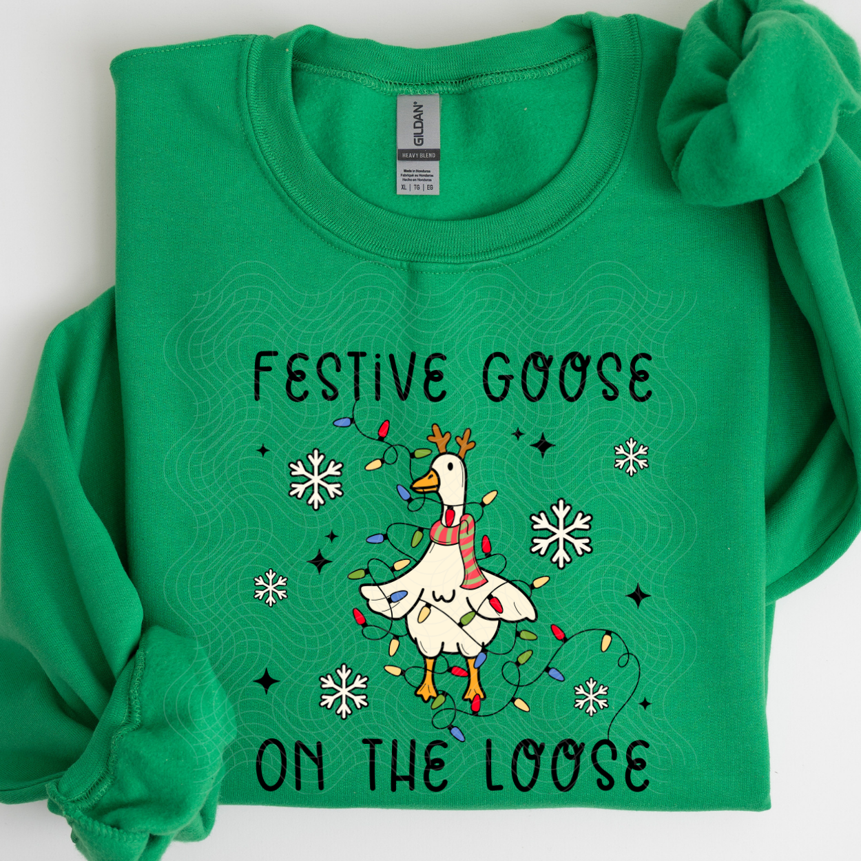 FESTIVE GOOSE ON THE LOOSE - DTF TRANSFER