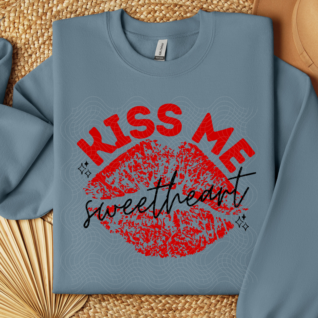 KISS ME SWEETHEART - DTF TRANSFER