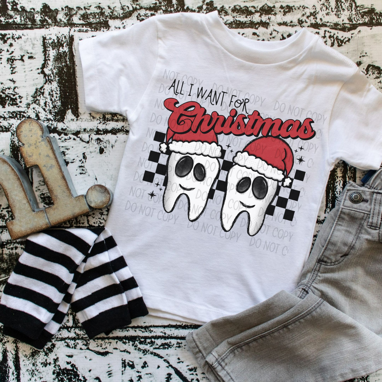 TWO FRONT TEETH - DTF TRANSFER