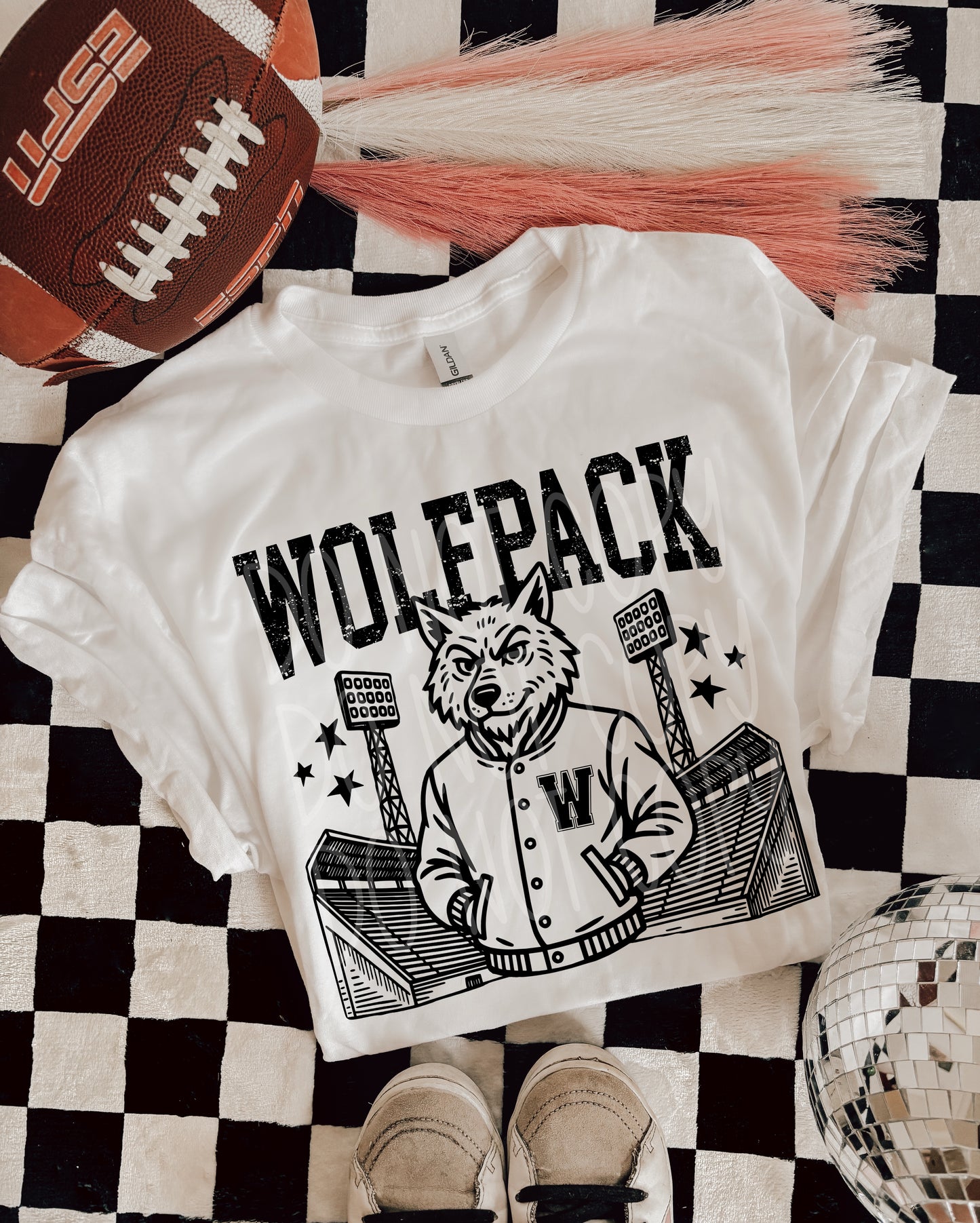 WOLFPACK FOOTBALL MASCOT - DTF TRANSFER